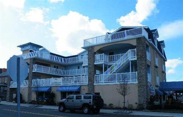 NORTH WILDWOOD CONDO FOR SALE WITH POOL - NORTH WILDWOOD REAL ESTATE FOR SALE - NORTH WILDWOOD REALTORS - ISLAND REALTY GROUP